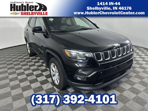 Used 2024 Jeep Compass Latitude AWD/4WD image 1