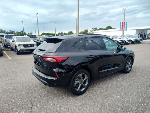 Certified 2023 Ford Escape ST-Line w/ Tech Pack #1 image 6