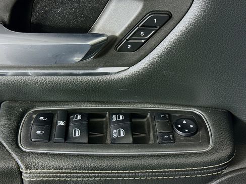 Used 2019 RAM 1500 Laramie image 24