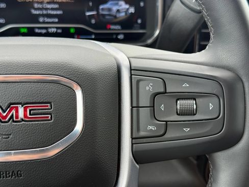 Used 2023 GMC Sierra 1500 Elevation AWD/4WD image 18