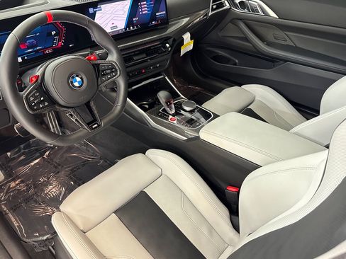 Used 2026 BMW M4 Competition RWD image 4