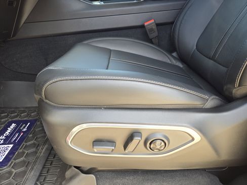 New 2026 Jeep Grand Wagoneer 4WD image 17