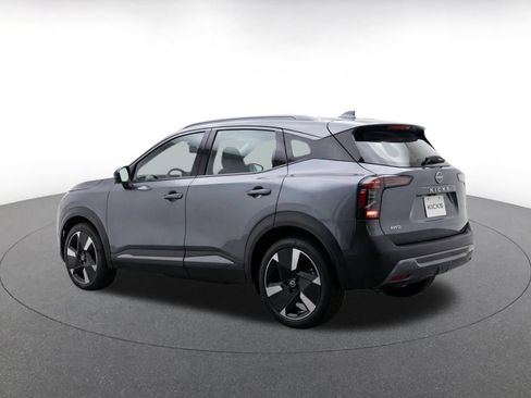 Used 2026 Nissan Kicks SR AWD/4WD image 7