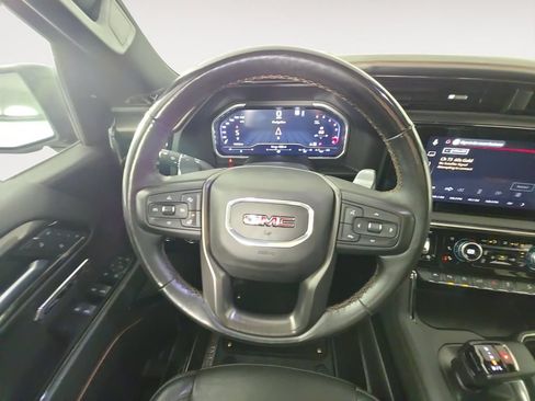 Used 2023 GMC Sierra 1500 AT4 w/ Technology Package AWD/4WD image 11
