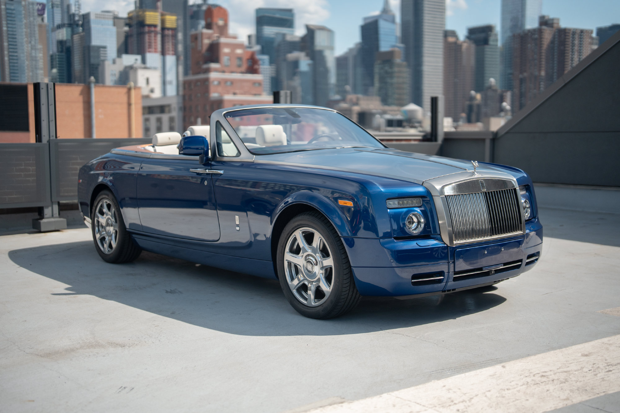 Used 2011 Rolls-Royce Phantom Drophead Coupe RWD image 21