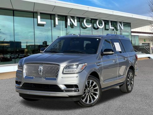 Used 2021 Lincoln Navigator Reserve image 1