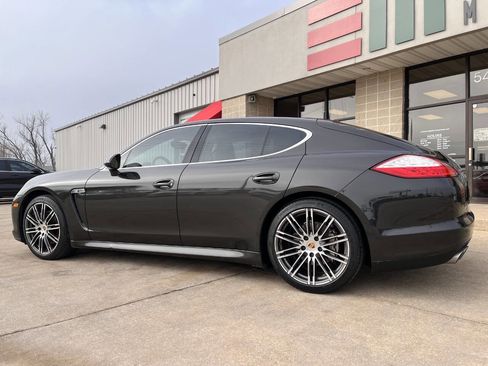 Used 2012 Porsche Panamera 4S image 3