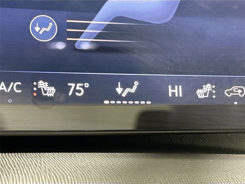 Used 2025 Buick Enclave Preferred image 19