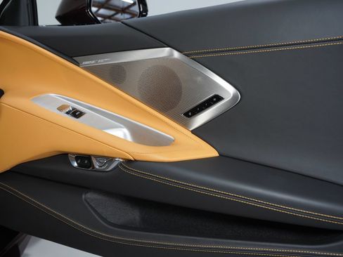 Used 2023 Chevrolet Corvette Stingray Premium Conv w/ Z51 Performance Package RWD image 36