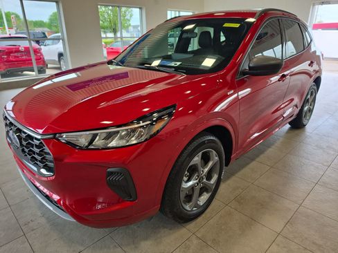 Used 2024 Ford Escape ST-Line w/ Tech Pack #1 AWD/4WD image 1