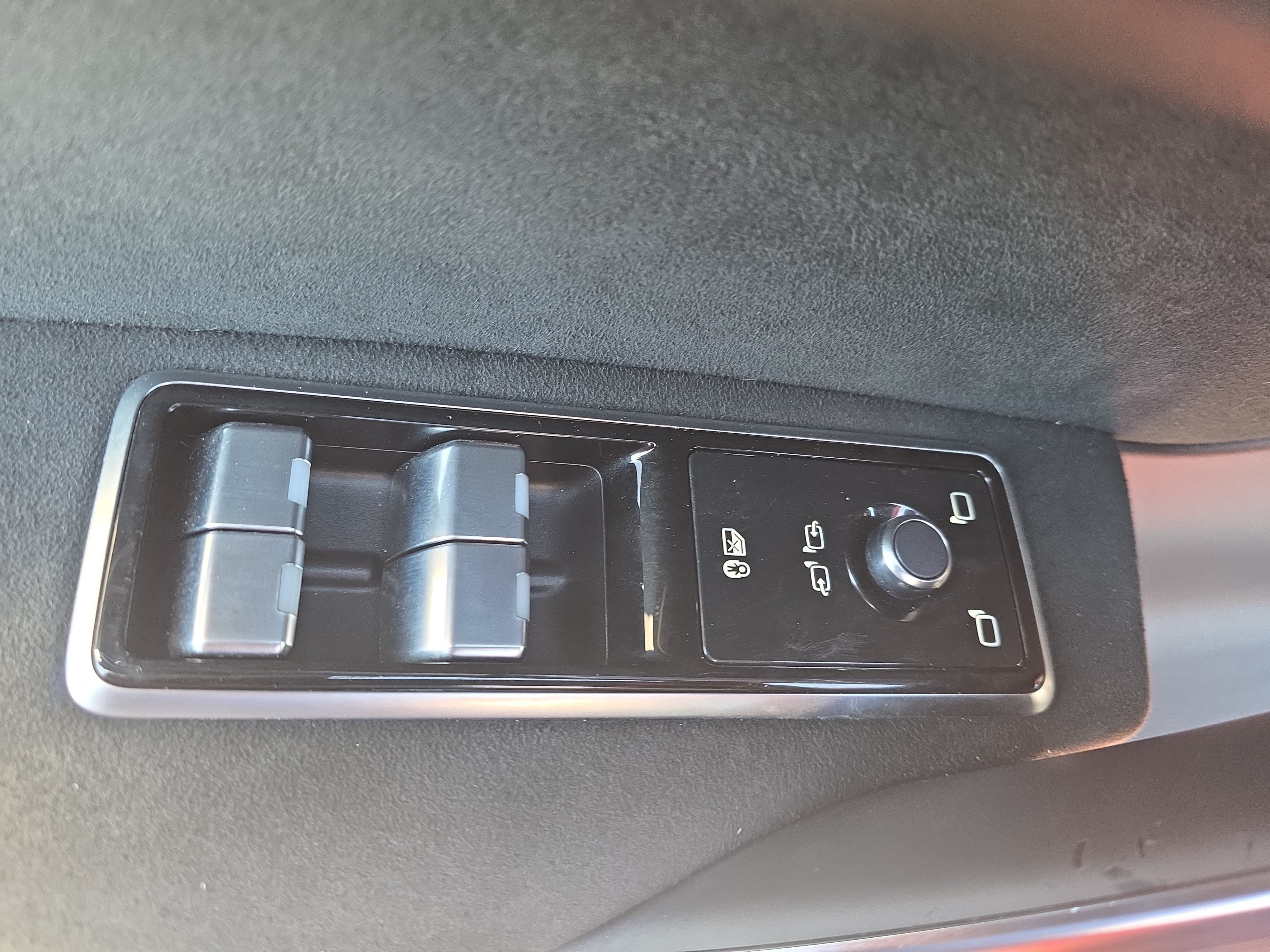 Certified 2021 Jaguar F-PACE SVR AWD/4WD image 28
