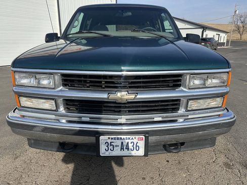 Used 1997 Chevrolet Suburban 4WD w/ Preferred Equipment Group 2 image 7