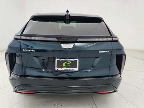 Used 2024 Cadillac Lyriq Sport image 5