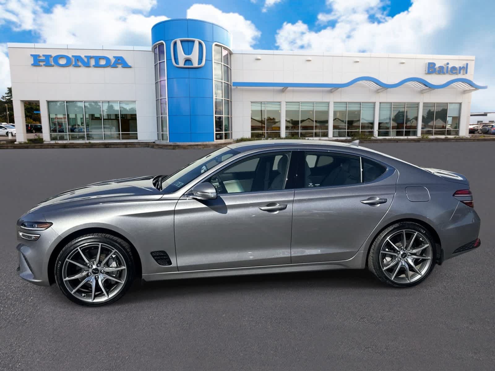 Used 2025 Genesis G70 2.5T AWD/4WD image 2