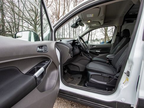 Used 2020 Ford Transit Connect XLT image 8