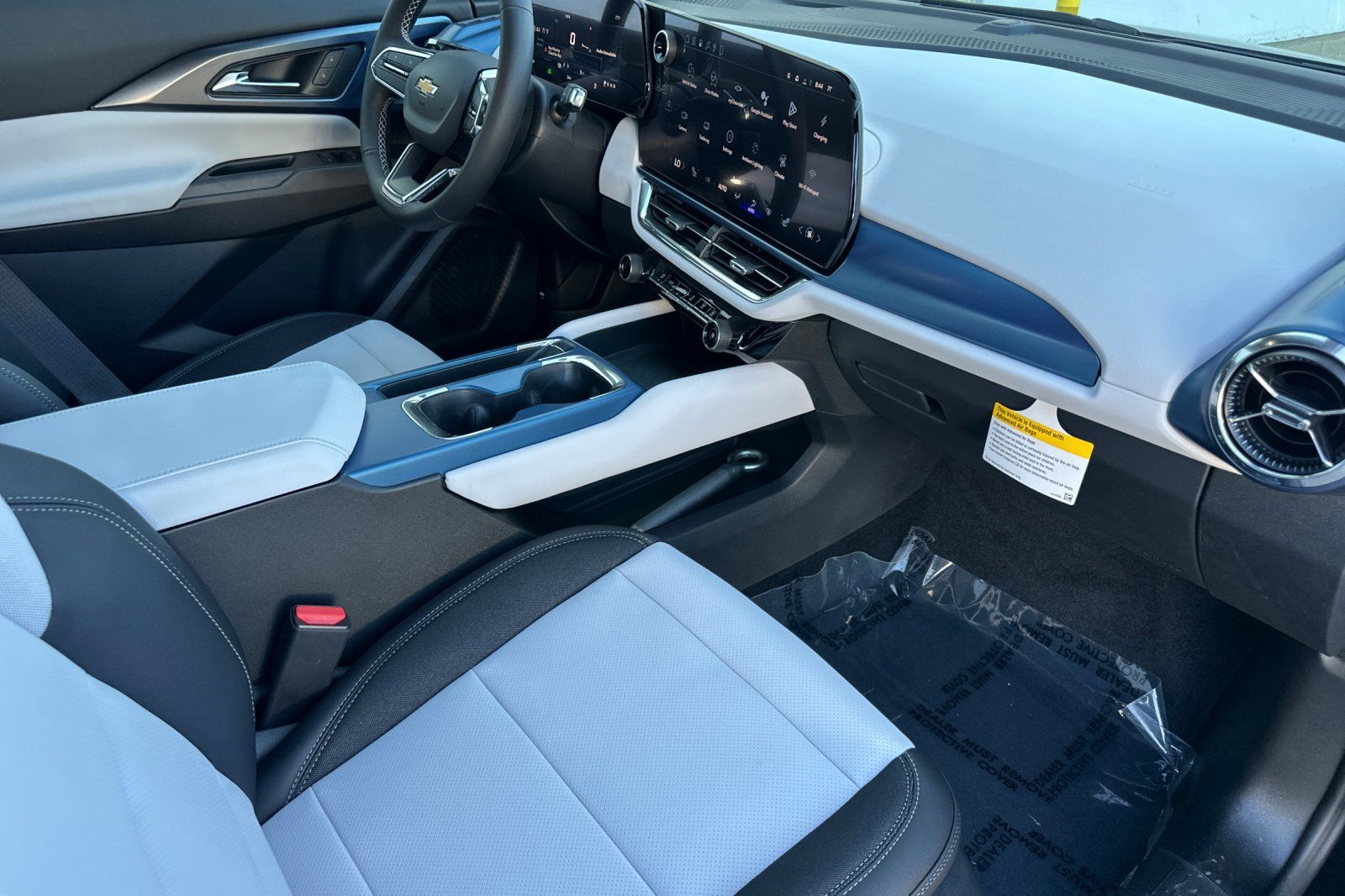 New 2026 Chevrolet Equinox EV LT FWD image 18