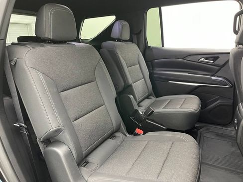 Used 2025 Chevrolet Traverse LT w/ LPO, Floor Liner Package AWD/4WD image 38