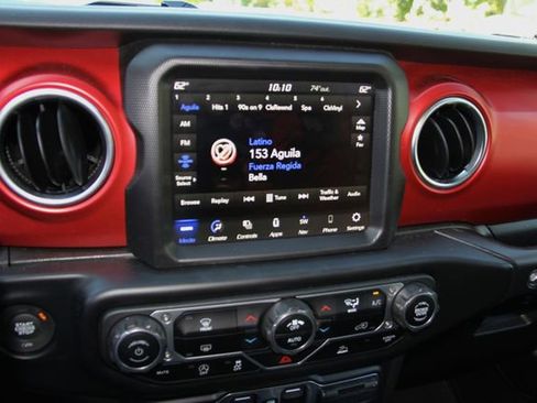 Used 2023 Jeep Wrangler Rubicon image 19