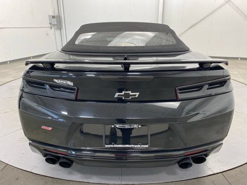 Used 2018 Chevrolet Camaro SS RWD image 6