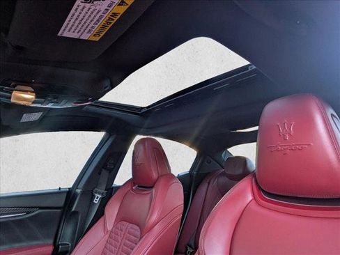 Used 2023 Maserati Ghibli Trofeo image 21