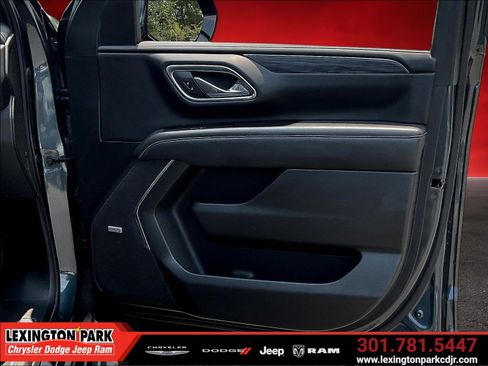 Used 2021 GMC Yukon SLT w/ SLT Premium Package AWD/4WD image 28