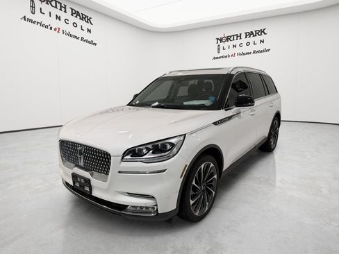 Used 2023 Lincoln Aviator Reserve w/ Equipment Group 201A AWD/4WD image 1