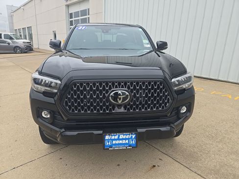 Used 2021 Toyota Tacoma Limited w/ Nightshade Package AWD/4WD image 3