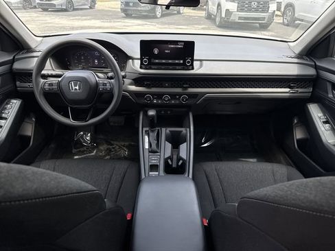 Used 2025 Honda Accord LX image 19