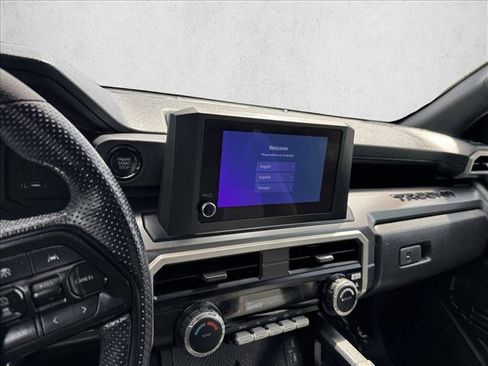 Certified 2025 Toyota Tacoma SR5 AWD/4WD image 13