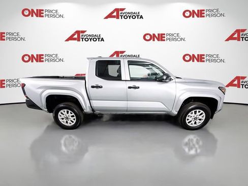 Certified 2025 Toyota Tacoma SR AWD/4WD image 8