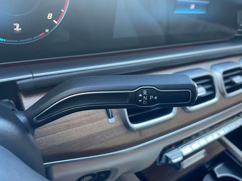 Used 2022 Mercedes-Benz GLE 350 4MATIC image 25