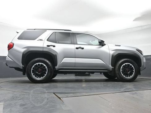 Certified 2026 Toyota 4Runner TRD Off-Road Premium AWD/4WD image 33