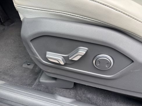 Used 2026 Hyundai Santa Fe SEL FWD image 19