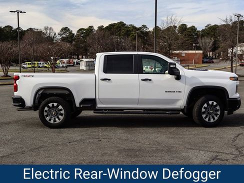 Certified 2024 Chevrolet Silverado 2500 Custom w/ Custom Value Package image 9