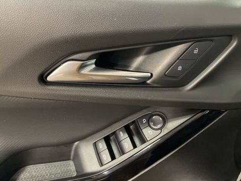 Used 2025 Chevrolet Equinox LT image 12