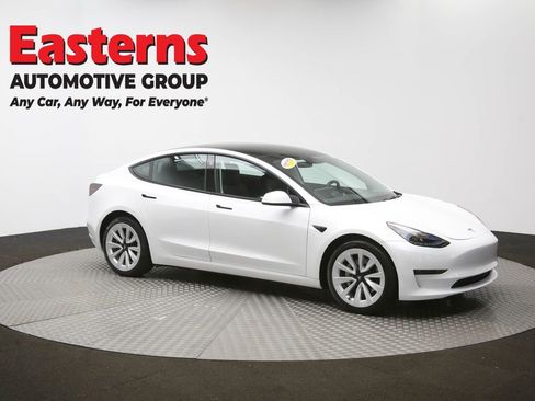 Used 2023 Tesla Model 3 Standard Range image 46