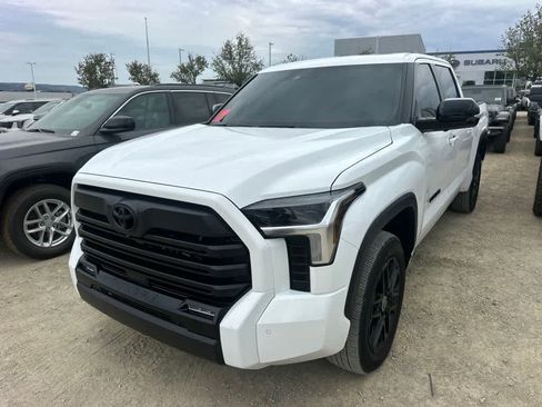 Used 2024 Toyota Tundra Limited AWD/4WD image 2