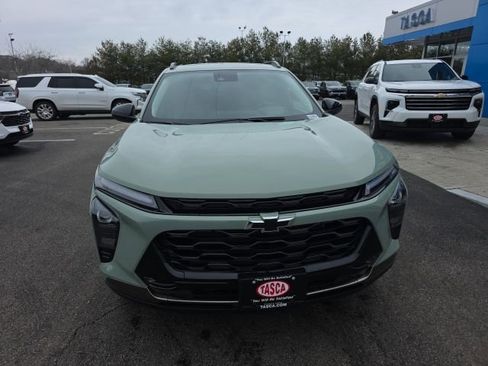 New 2026 Chevrolet Trax ACTIV w/ Sunroof Package image 2