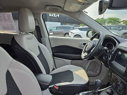 Used 2018 Jeep Compass Latitude w/ Popular Equipment Group AWD/4WD image 35