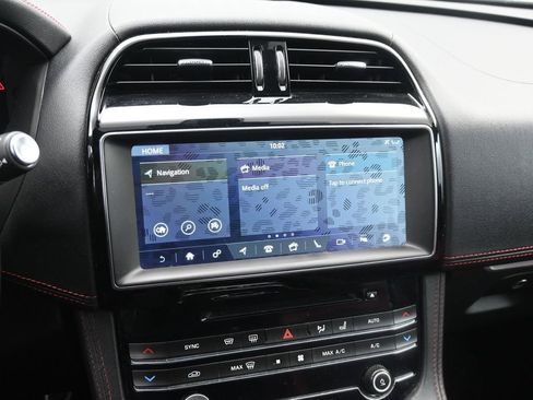 Used 2020 Jaguar F-PACE S image 13