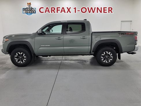 Certified 2023 Toyota Tacoma TRD Off-Road AWD/4WD image 5