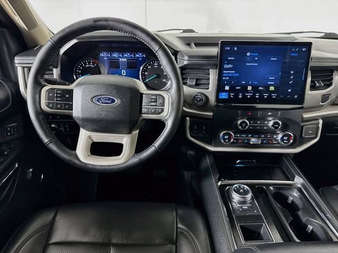 Used 2022 Ford Expedition XLT RWD image 27