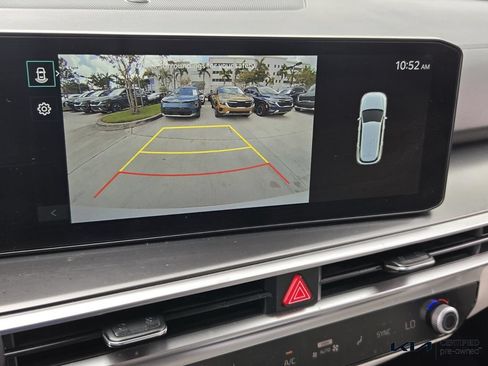 Certified 2024 Kia Sorento S w/ Panoramic Sunroof Package FWD image 23