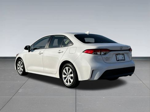 Used 2023 Toyota Corolla LE image 4