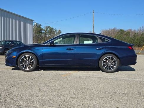 Used 2021 Hyundai Sonata Limited w/ Preferred Accessory Package image 2