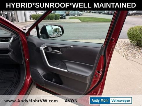 Used 2019 Toyota RAV4 XLE w/ Convenience Package AWD/4WD image 17