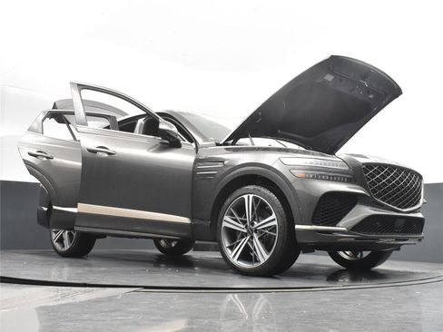 Used 2025 Genesis GV80 3.5T e-SC image 21