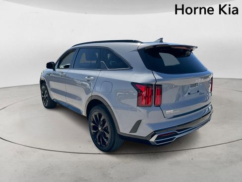 Certified 2023 Kia Sorento SX image 5