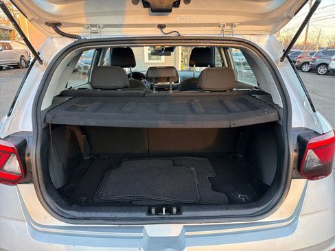 Used 2022 Hyundai Venue SEL image 12