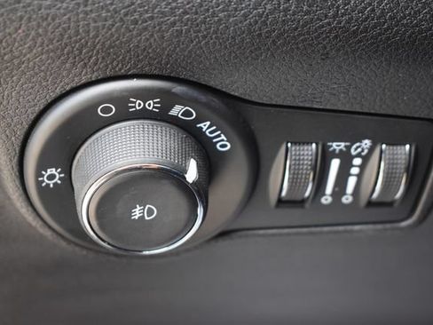 Used 2024 Jeep Compass Trailhawk AWD/4WD image 22
